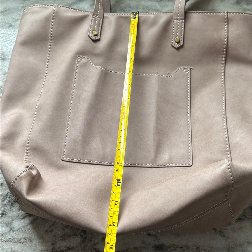 Universal Thread Tote - image 7